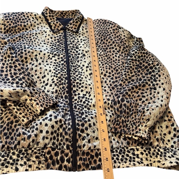 Vintage Alia Animal Print Blouse/Jacket adorning Cheetahs/Back Panel-Size Large - Picture 5 of 8